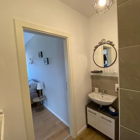 Maison d'hôtes Grosses Doppelzimmer Mit Eigenem Bad Und Kuehlschrank, Frisch Saniert