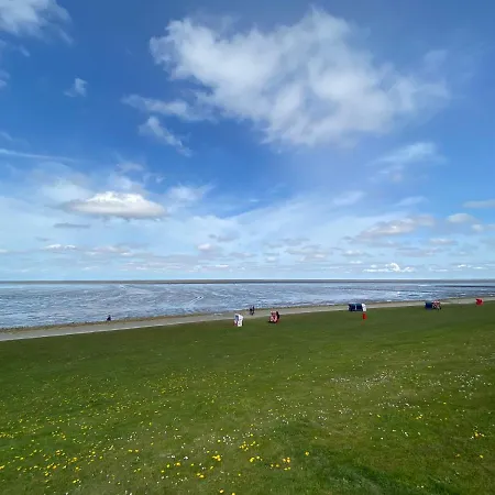 Grosses Doppelzimmer Mit Eigenem Bad Und Kuehlschrank, Frisch Saniert 3* Friedrichskoog